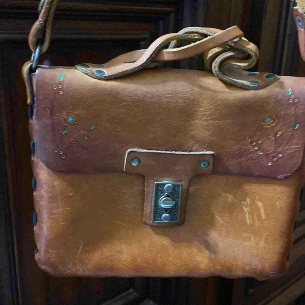 1970’s tooled leather, purse. Hand tooled Made of genuine leather. - Picture 5 of 10